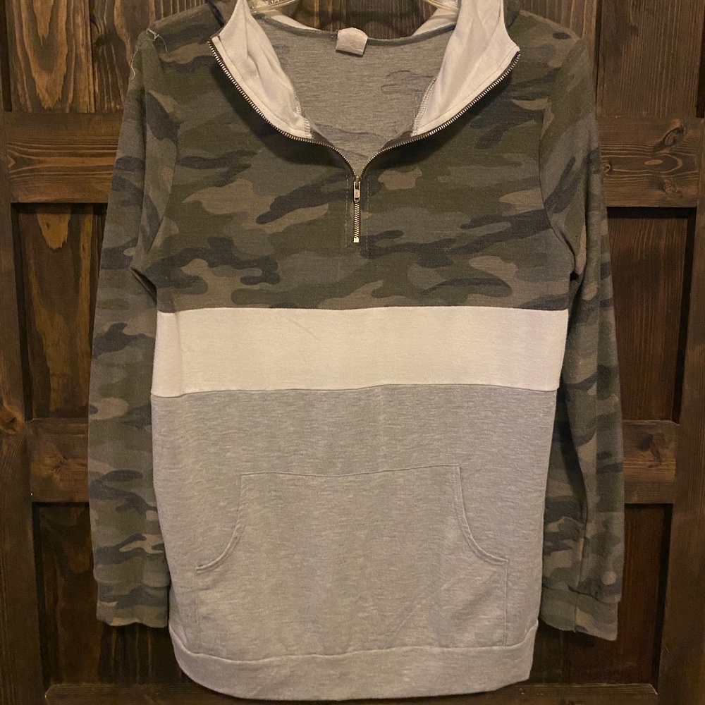 Camo color block hooded sweatshirt